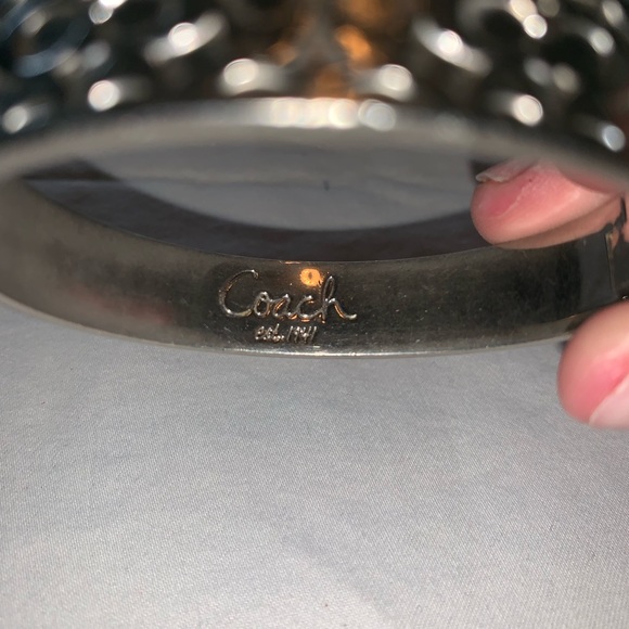 Coach Clasp Bracelet. - Picture 3 of 3